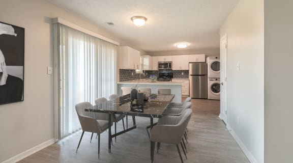 Spinnaker Court Apartments in Indianapolis IN